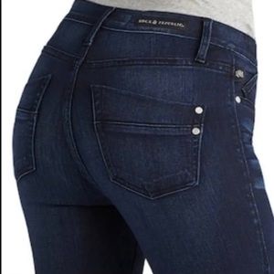 ROCK & REPUBLIC “KASHMIERE” SKINNY JEANS
